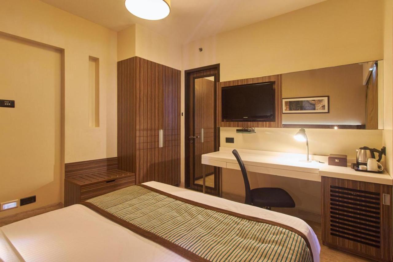 Residency Sarovar Portico Mumbai  Buitenkant foto
