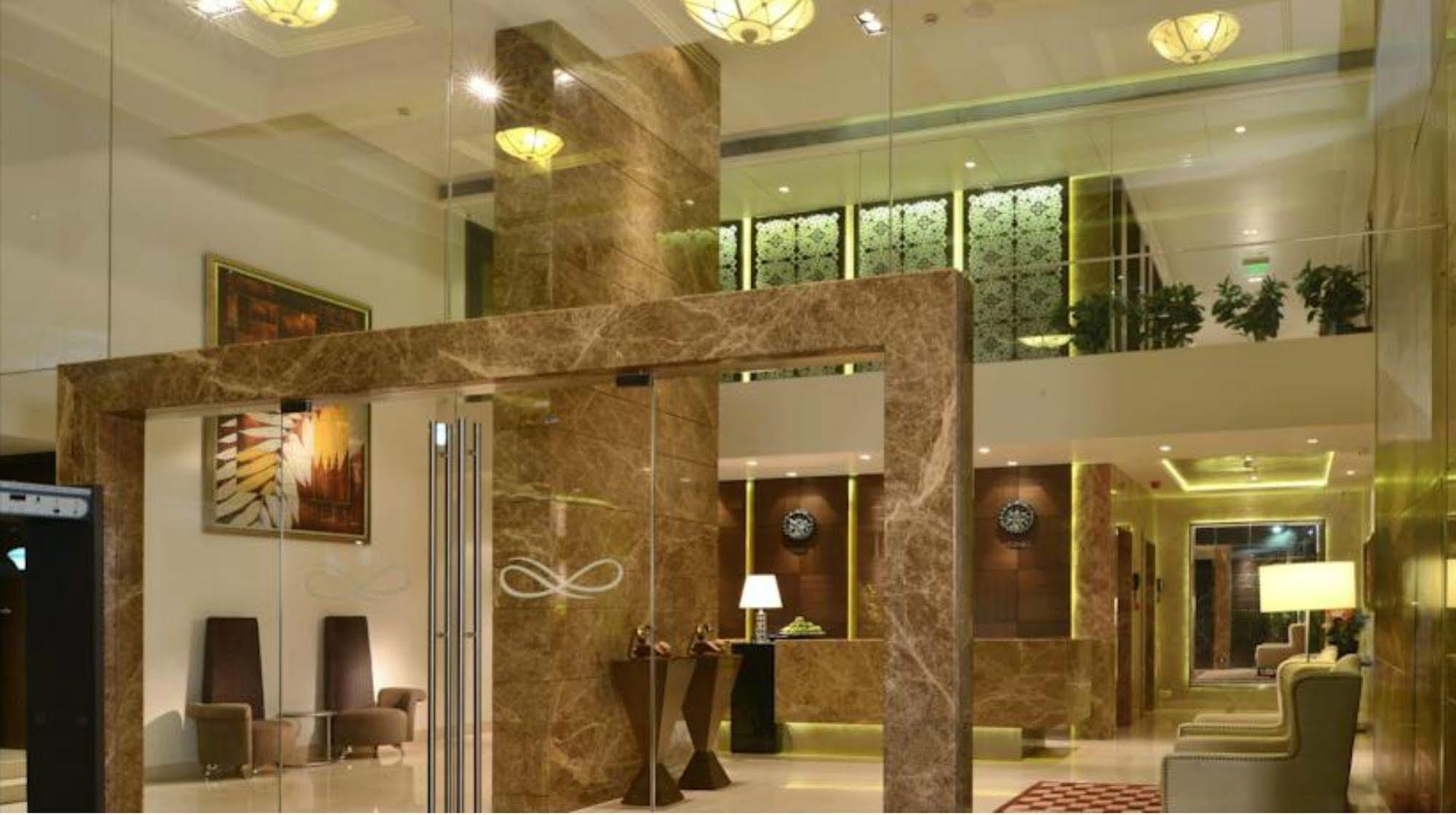Residency Sarovar Portico Mumbai  Buitenkant foto