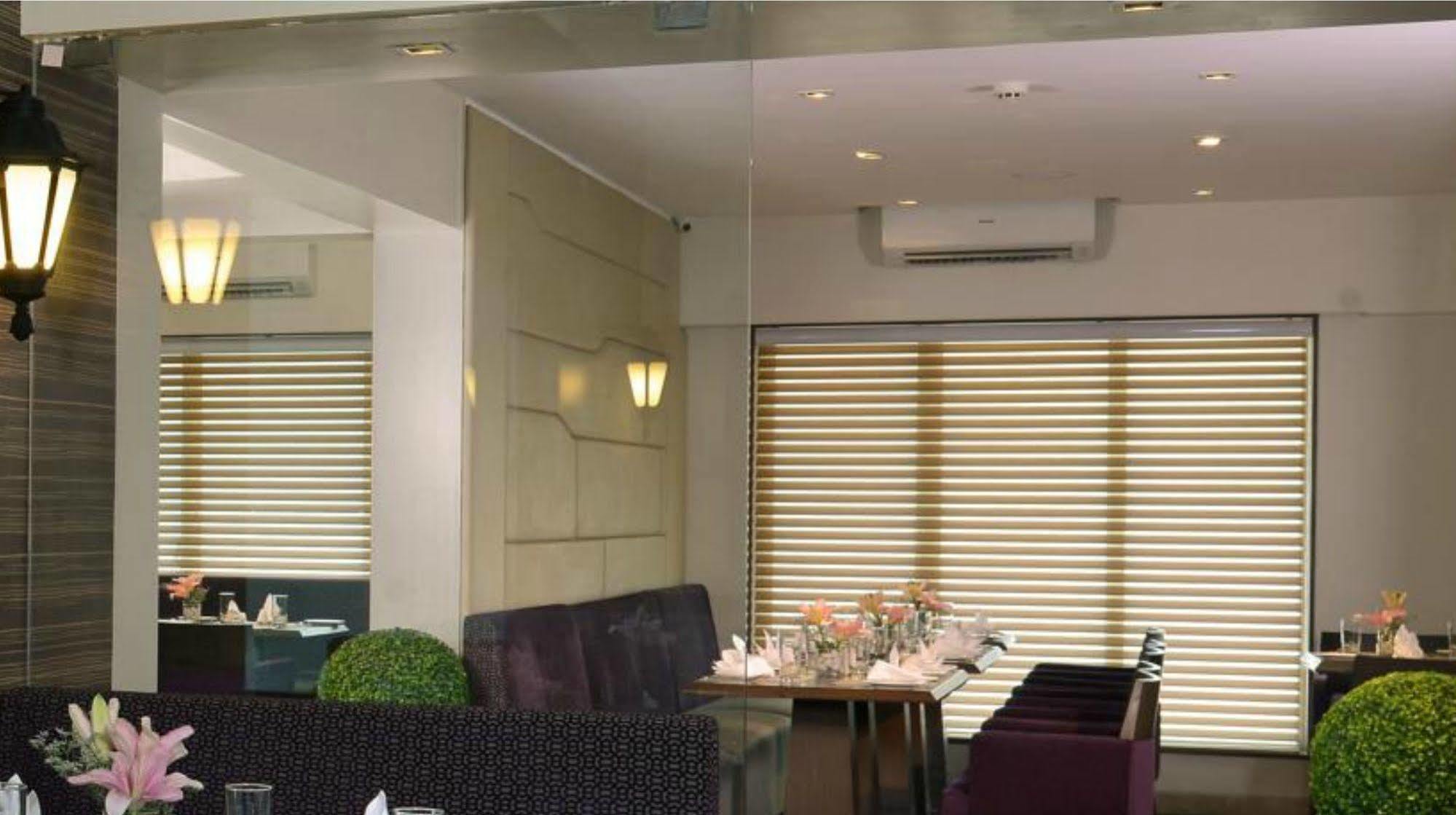 Residency Sarovar Portico Mumbai  Buitenkant foto