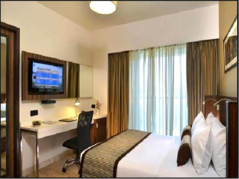 Residency Sarovar Portico Mumbai  Buitenkant foto