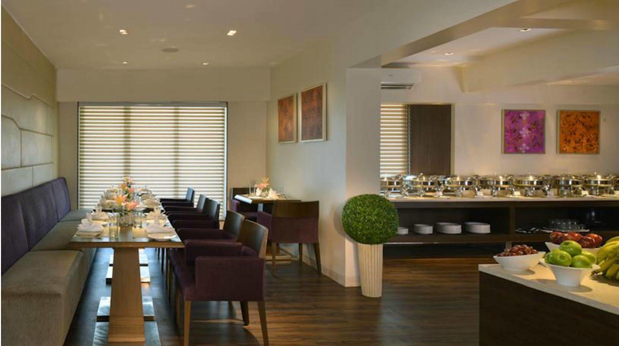 Residency Sarovar Portico Mumbai  Buitenkant foto